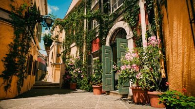 SaintsQuarter_400px_width